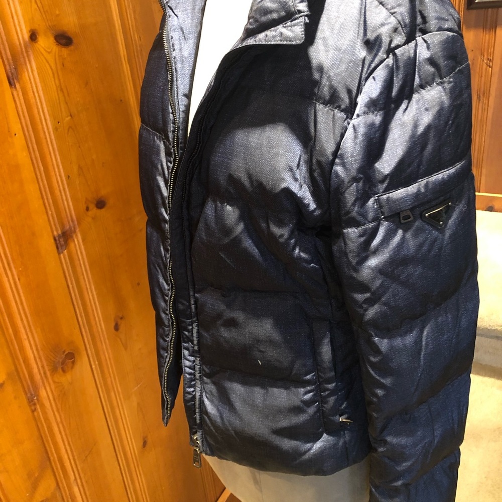 Prada puffer jacket in perfect condition.